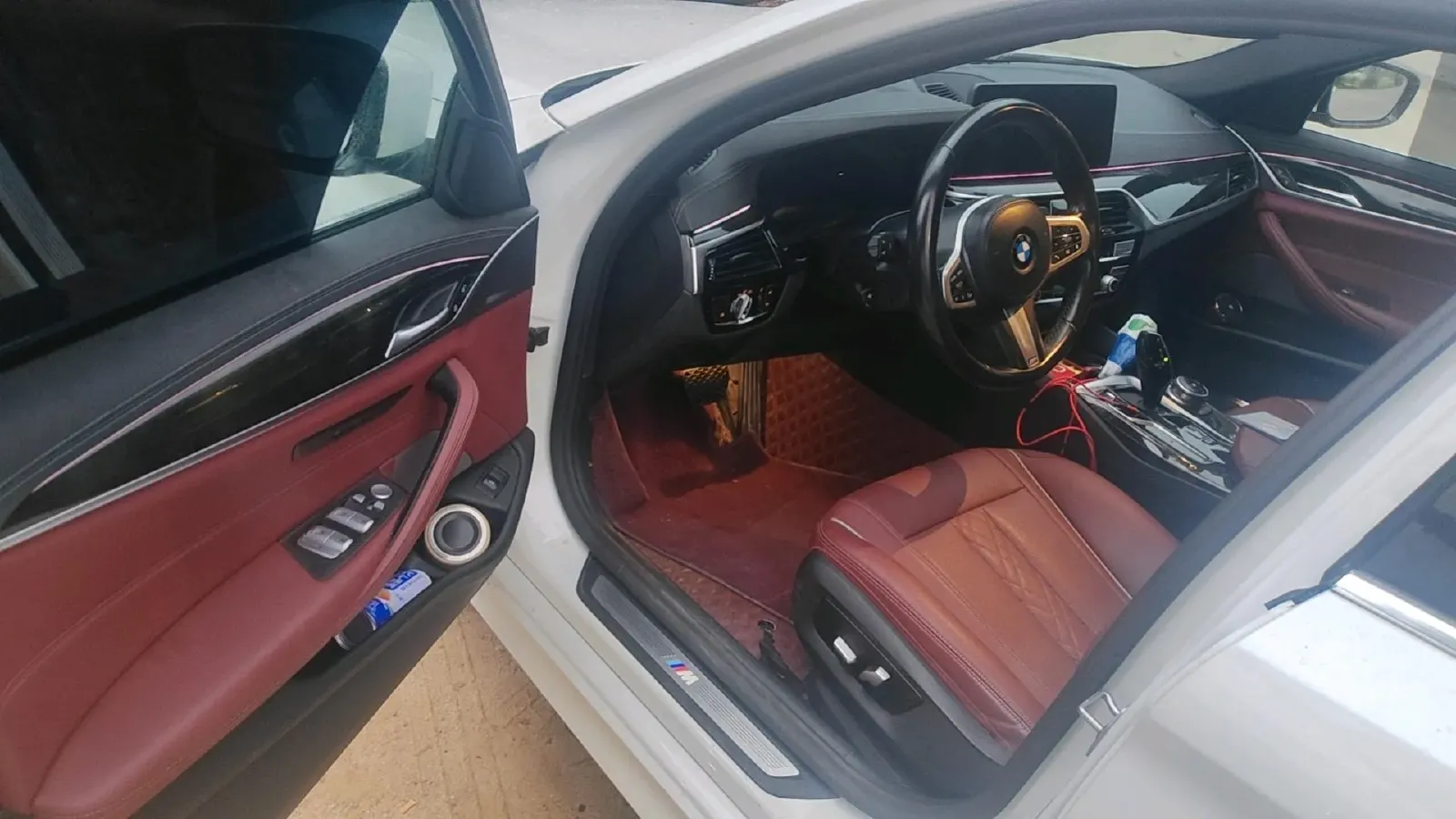 2021 BMW 5 Series 2.0T 184HP L4 8AT,autocango,china used car exporter,china ev exporter,chinese used car exporter,chinese used ev exporter