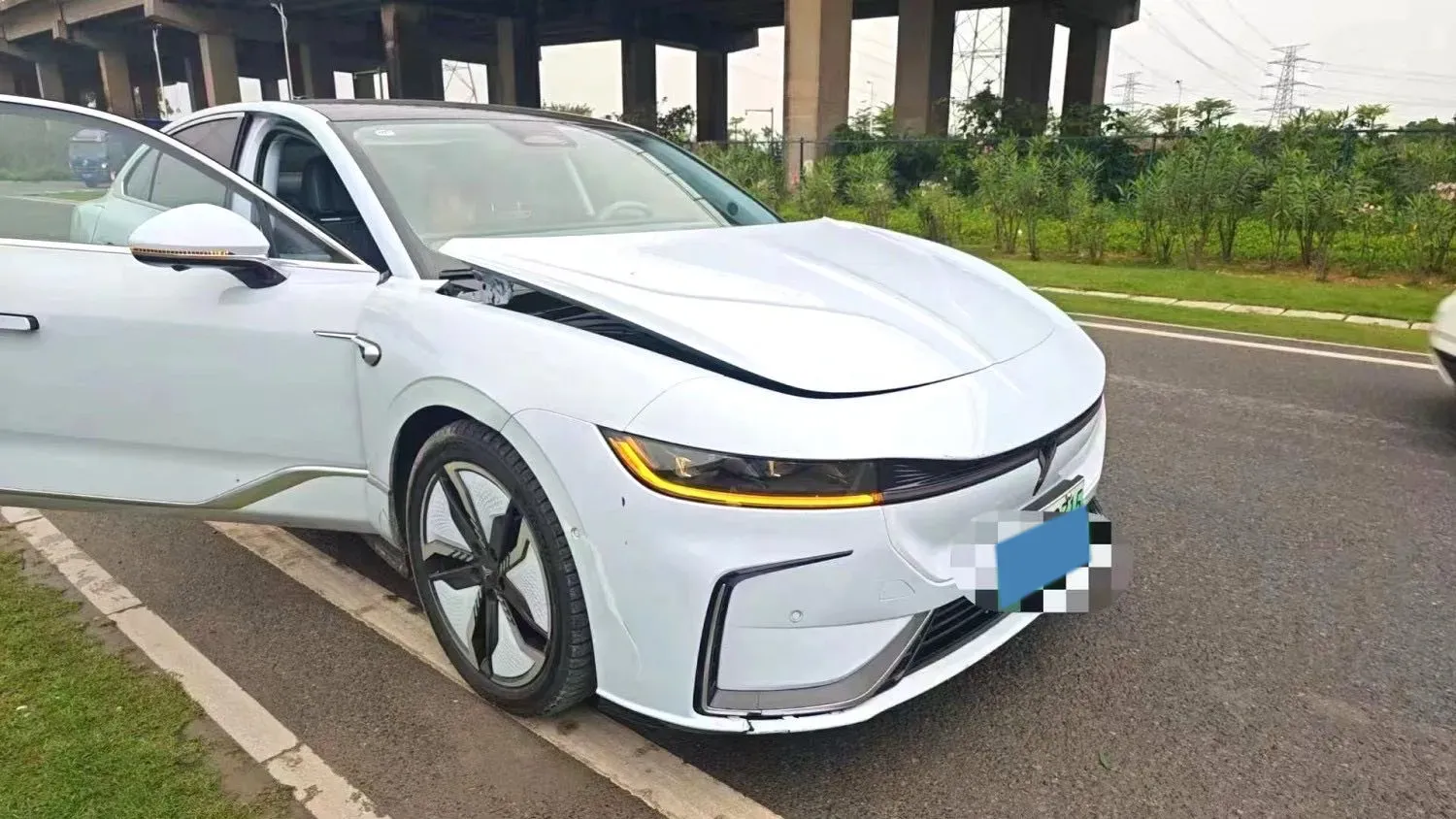 2023 Voyah ZhuiGuang BEV 82.11KWH,autocango,china used car exporter,china ev exporter,chinese used car exporter,chinese used ev exporter