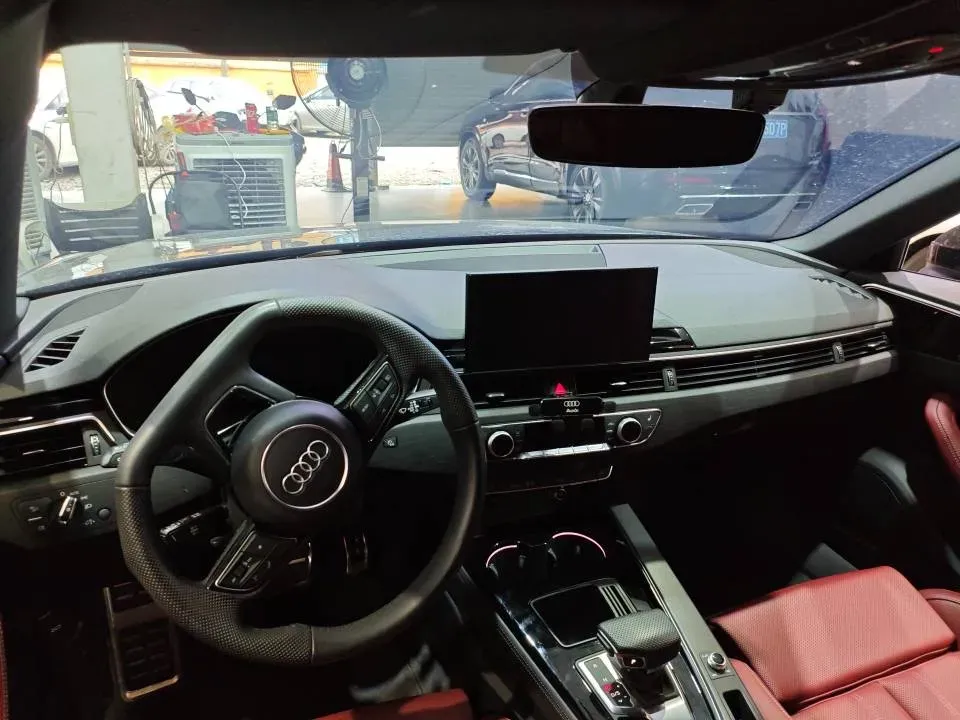 2024 Audi A4L 2.0T 190HP L4 7DCT,autocango,china used car exporter,china ev exporter,chinese used car exporter,chinese used ev exporter