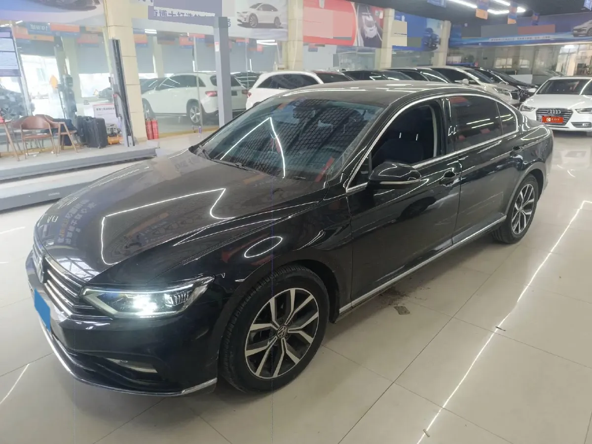 2020 Volkswagen Magotan 2.0T 186HP L4 7DCT,autocango,china used car exporter,china ev exporter,chinese used car exporter,chinese used ev exporter
