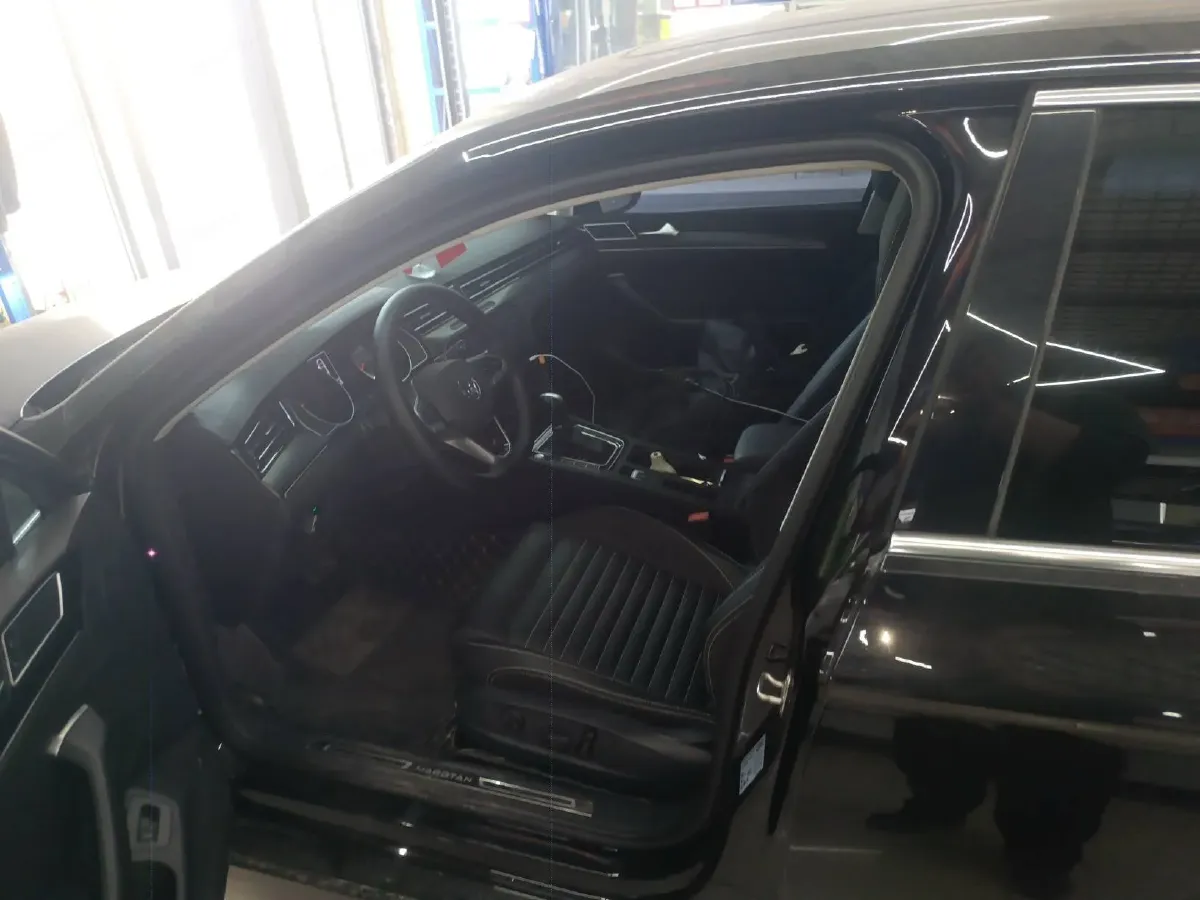 2020 Volkswagen Magotan 2.0T 186HP L4 7DCT,autocango,china used car exporter,china ev exporter,chinese used car exporter,chinese used ev exporter