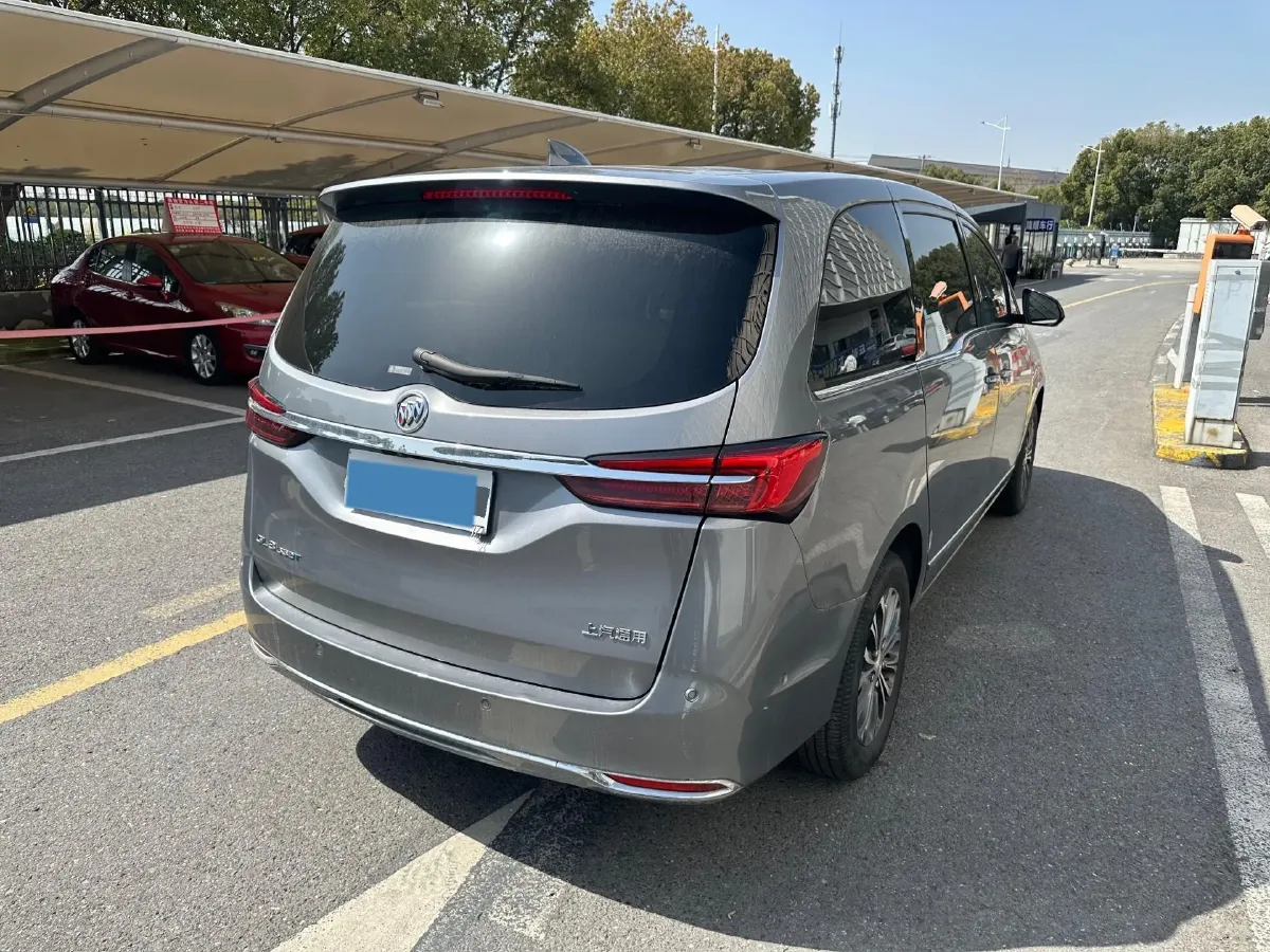 2022 Buick GL8 2.0T 237HP L4 9AT,autocango,china used car exporter,china ev exporter,chinese used car exporter,chinese used ev exporter