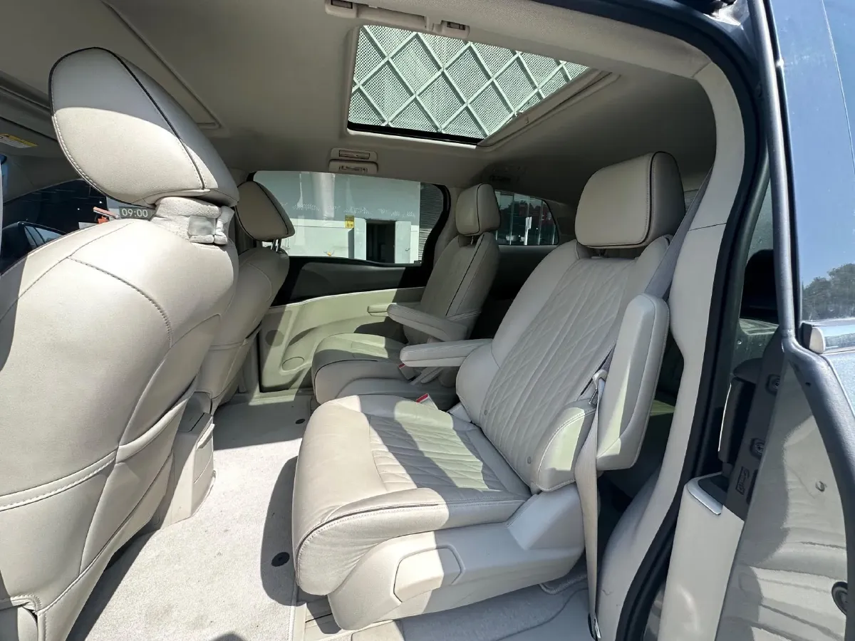 2022 Buick GL8 2.0T 237HP L4 9AT,autocango,china used car exporter,china ev exporter,chinese used car exporter,chinese used ev exporter