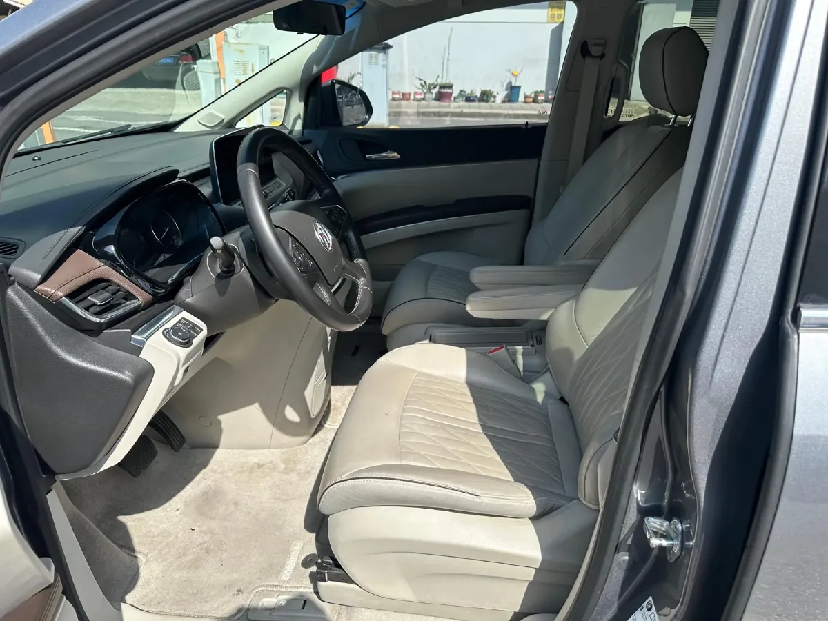 2022 Buick GL8 2.0T 237HP L4 9AT,autocango,china used car exporter,china ev exporter,chinese used car exporter,chinese used ev exporter