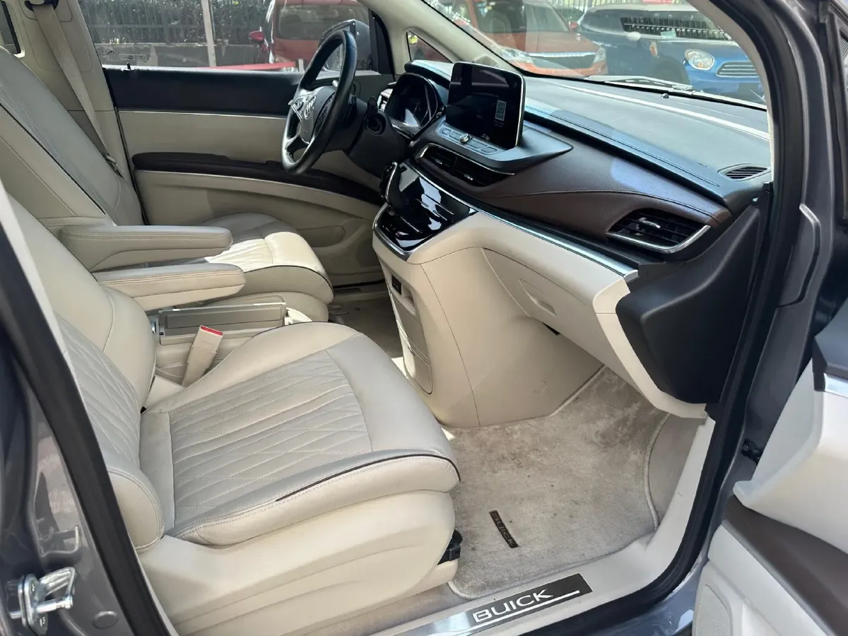 2022 Buick GL8 2.0T 237HP L4 9AT,autocango,china used car exporter,china ev exporter,chinese used car exporter,chinese used ev exporter