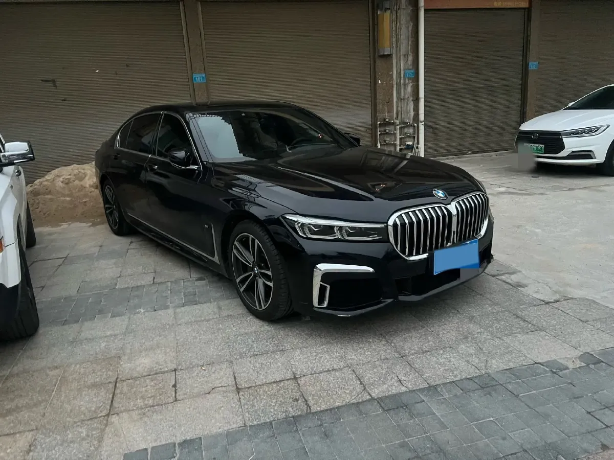 2021 BMW 7 Series 2.0T 265HP L4 8AT,autocango,china used car exporter,china ev exporter,chinese used car exporter,chinese used ev exporter