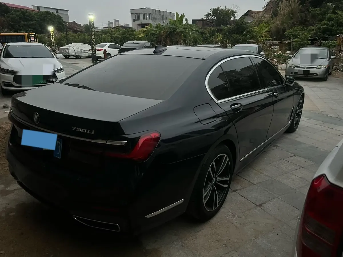 2021 BMW 7 Series 2.0T 265HP L4 8AT,autocango,china used car exporter,china ev exporter,chinese used car exporter,chinese used ev exporter