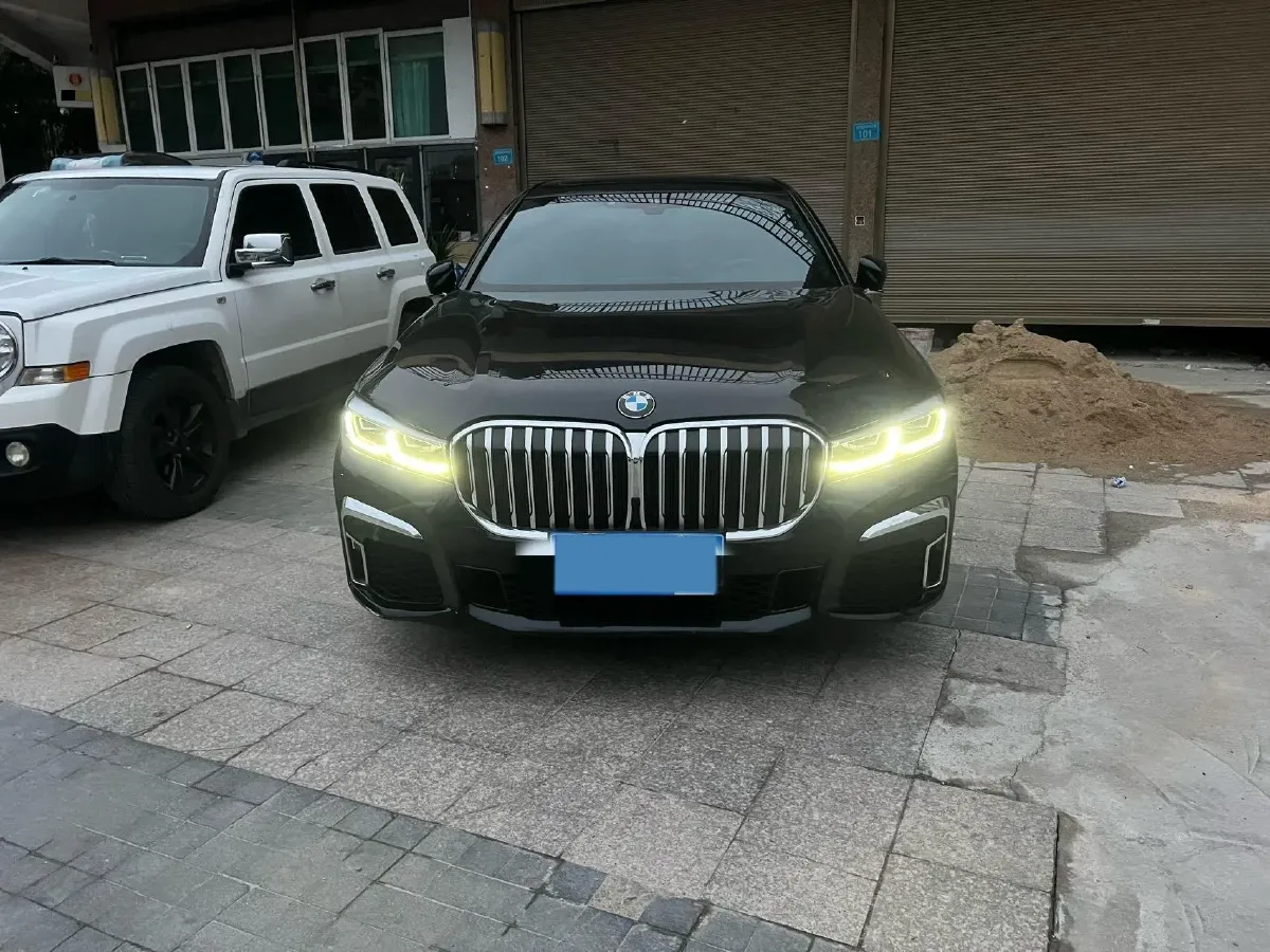 2021 BMW 7 Series 2.0T 265HP L4 8AT,autocango,china used car exporter,china ev exporter,chinese used car exporter,chinese used ev exporter