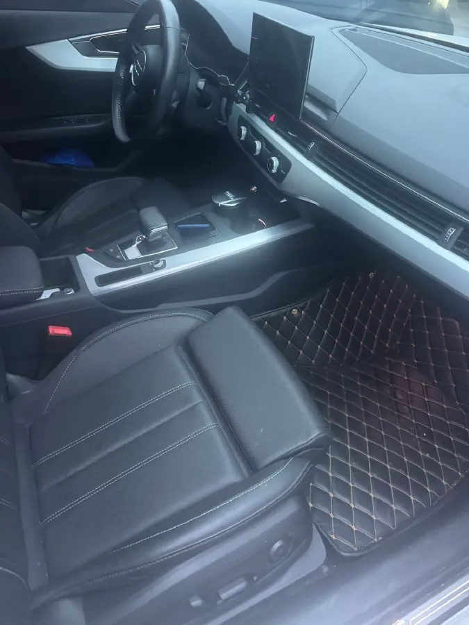 2020 Audi A4L 2.0T 190HP L4 7DCT,autocango,china used car exporter,china ev exporter,chinese used car exporter,chinese used ev exporter