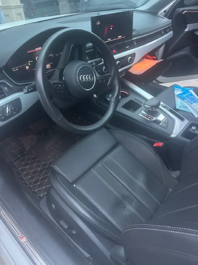 2020 Audi A4L 2.0T 190HP L4 7DCT,autocango,china used car exporter,china ev exporter,chinese used car exporter,chinese used ev exporter