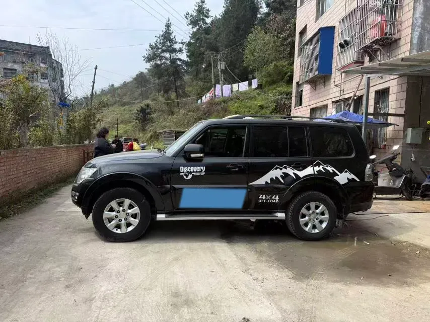 2018 Mitsubishi Pajero 3.0L 174HP V6 5AT,autocango,china used car exporter,china ev exporter,chinese used car exporter,chinese used ev exporter