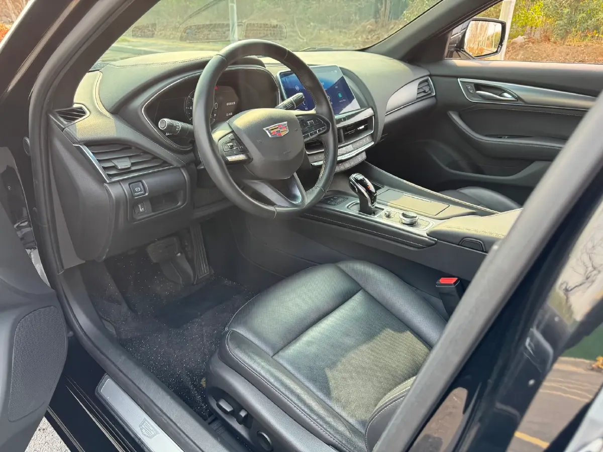 2023 Cadillac CT5 2.0T 237HP L4 10AT,autocango,china used car exporter,china ev exporter,chinese used car exporter,chinese used ev exporter