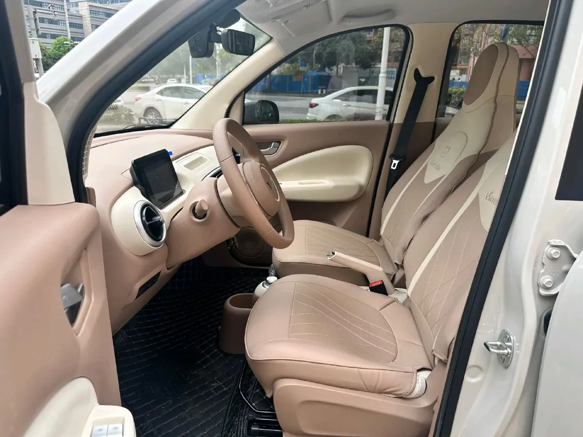 2025 WuLing HongGuang MINI EV BEV 16.2KWH,autocango,china used car exporter,china ev exporter,chinese used car exporter,chinese used ev exporter