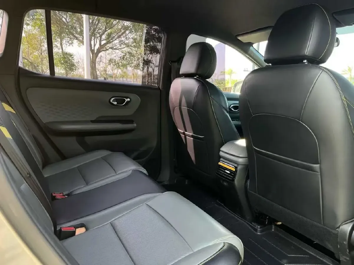 2022 Geely Okavango 1.8T 184HP L4 7DCT,autocango,china used car exporter,china ev exporter,chinese used car exporter,chinese used ev exporter