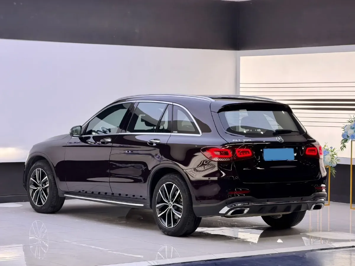 2021 Mercedes-Benz GLC Class 2.0T 258HP L4 9AT,autocango,china used car exporter,china ev exporter,chinese used car exporter,chinese used ev exporter