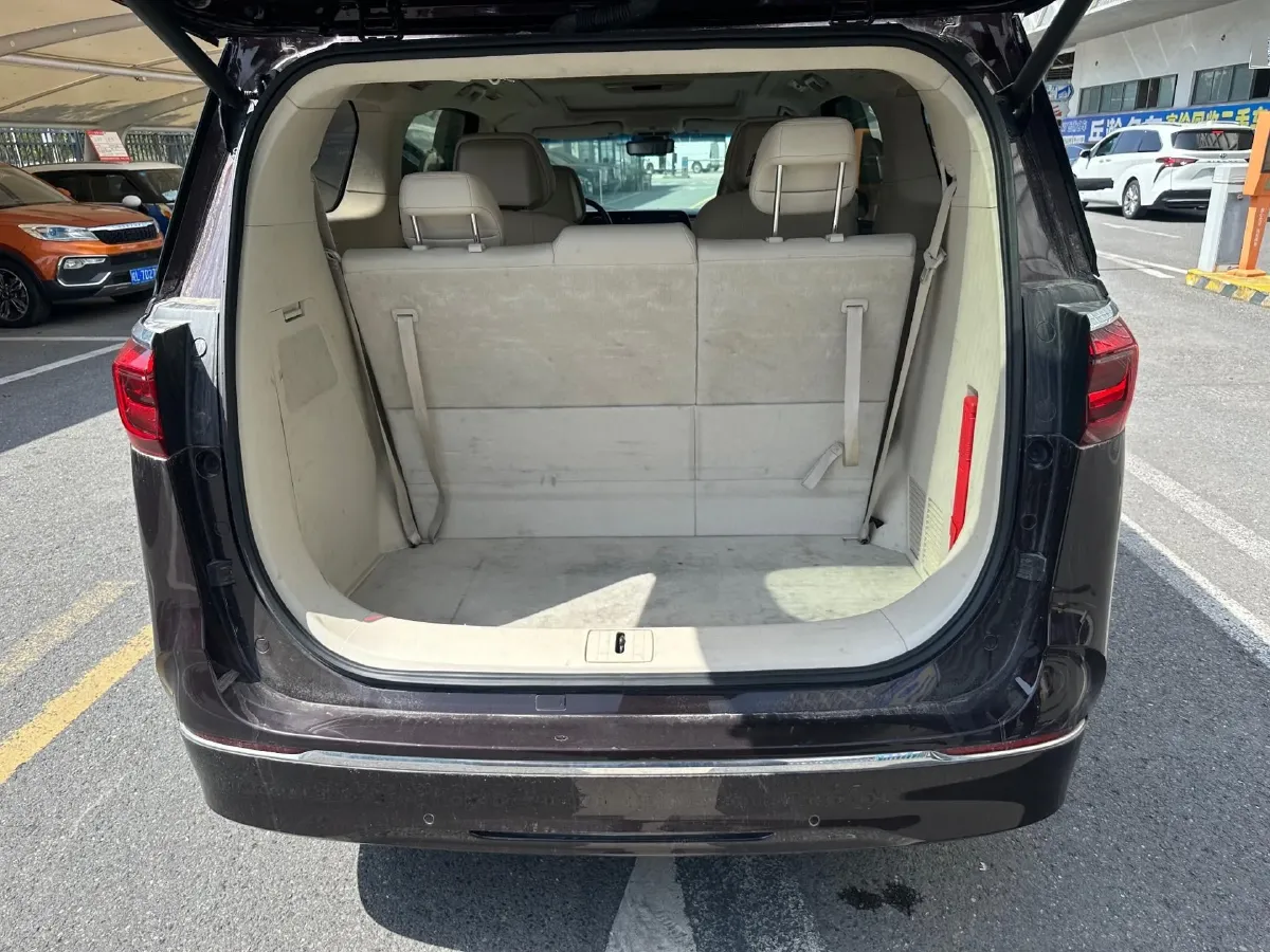 2021 Buick GL8 2.0T 237HP L4 9AT,autocango,china used car exporter,china ev exporter,chinese used car exporter,chinese used ev exporter