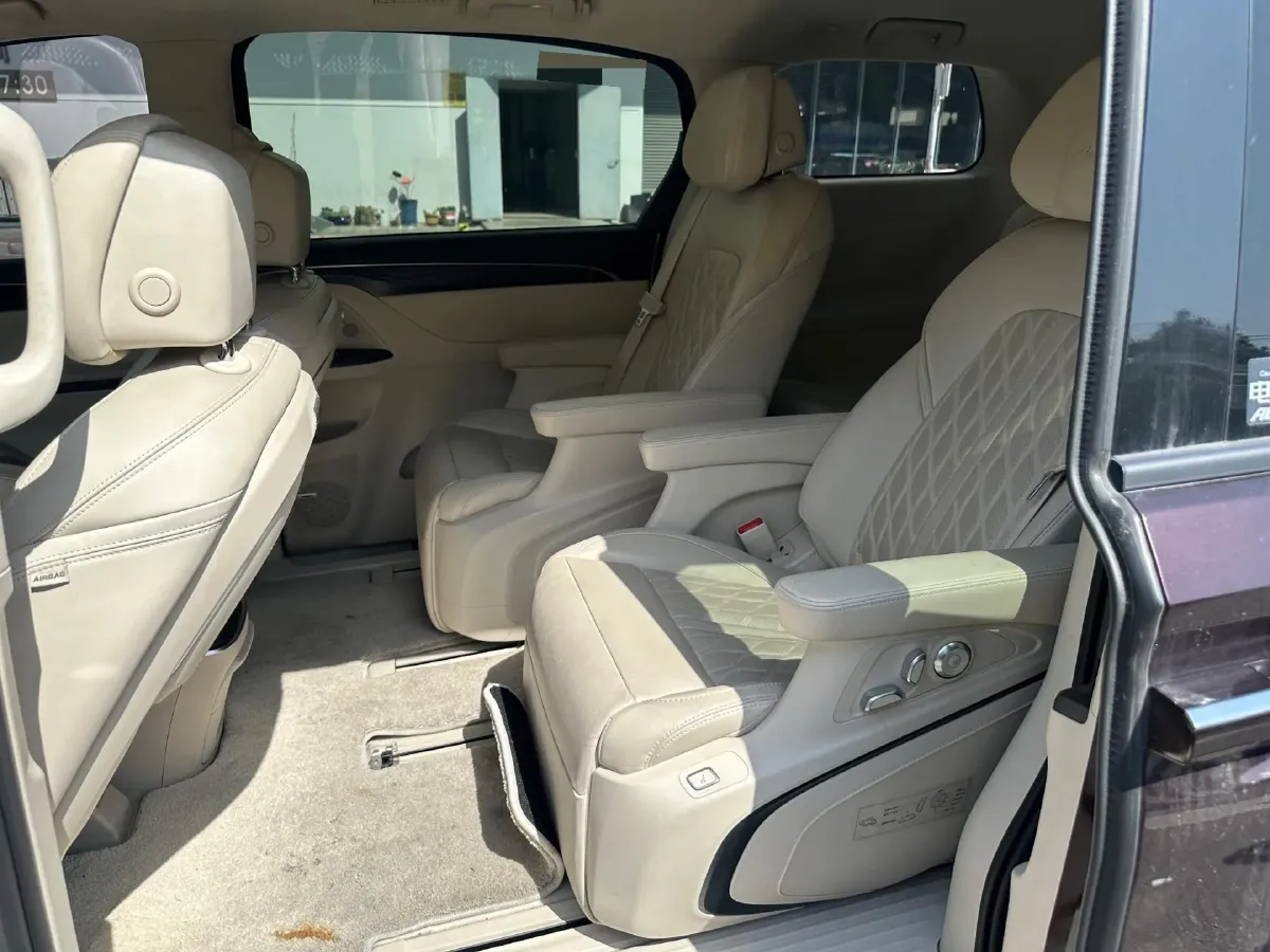 2021 Buick GL8 2.0T 237HP L4 9AT,autocango,china used car exporter,china ev exporter,chinese used car exporter,chinese used ev exporter