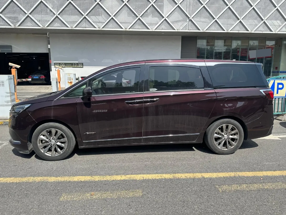 2021 Buick GL8 2.0T 237HP L4 9AT,autocango,china used car exporter,china ev exporter,chinese used car exporter,chinese used ev exporter