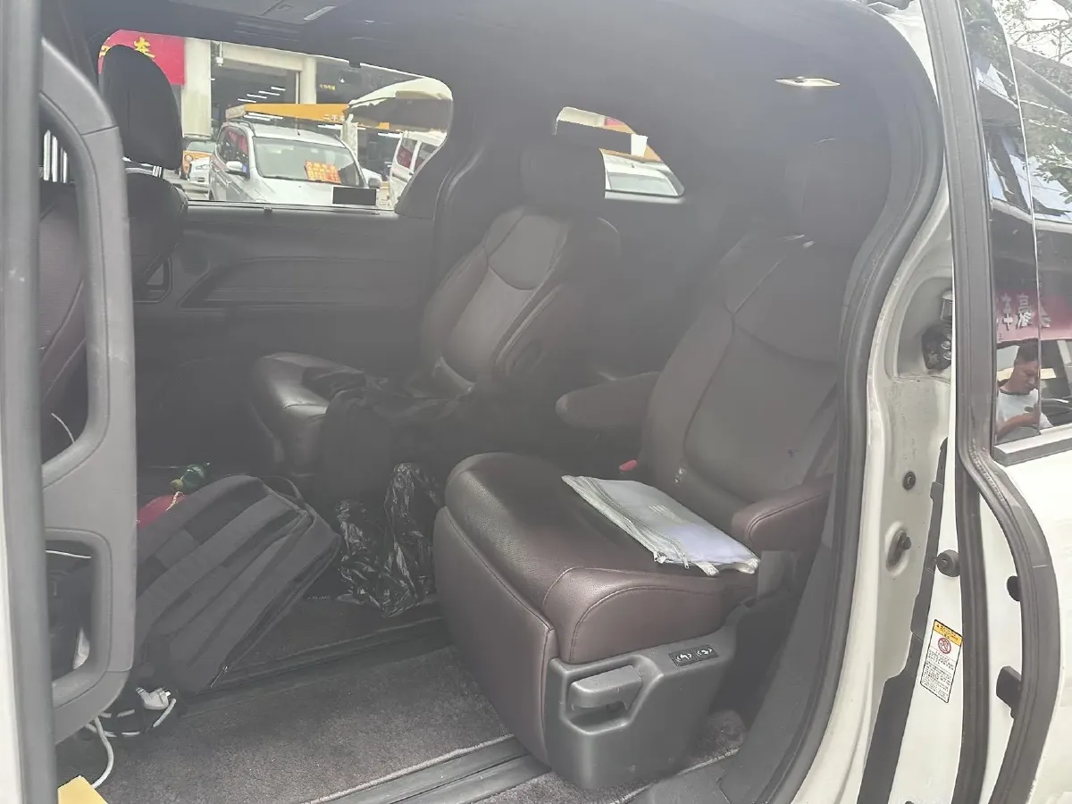 2021 Toyota Sienna 2.5L 192HP L4 E-CVT Hybrid,autocango,china used car exporter,china ev exporter,chinese used car exporter,chinese used ev exporter