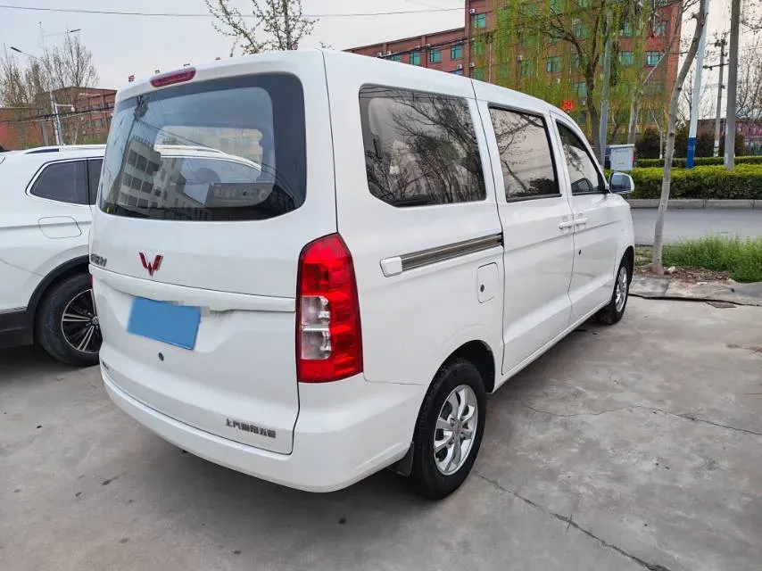 2019 WuLing HongGuang V 1.5L 105HP L4 5MT,autocango,china used car exporter,china ev exporter,chinese used car exporter,chinese used ev exporter