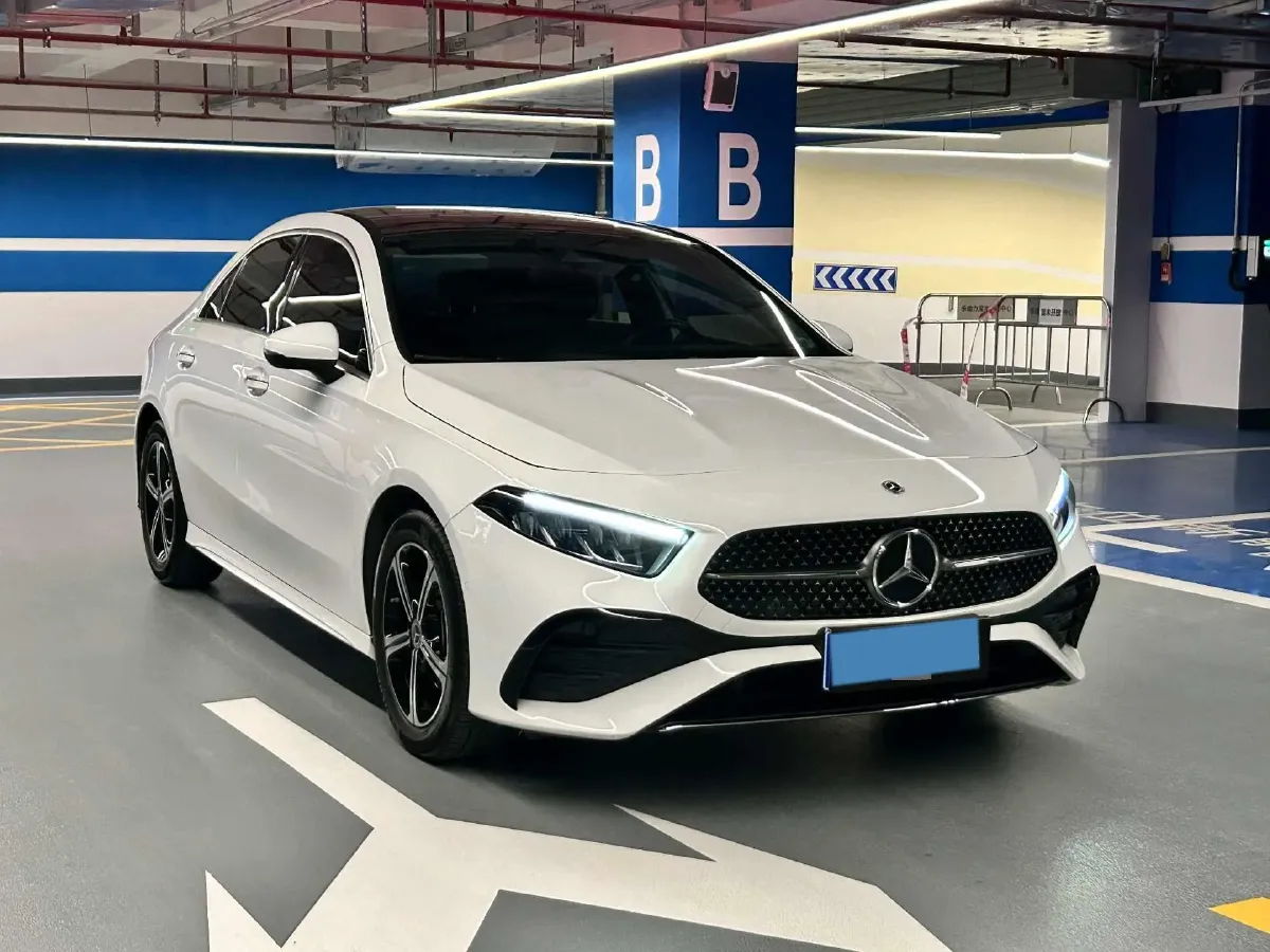 2023 Mercedes-Benz A Class 1.3T 163HP L4 7DCT,autocango,china used car exporter,china ev exporter,chinese used car exporter,chinese used ev exporter