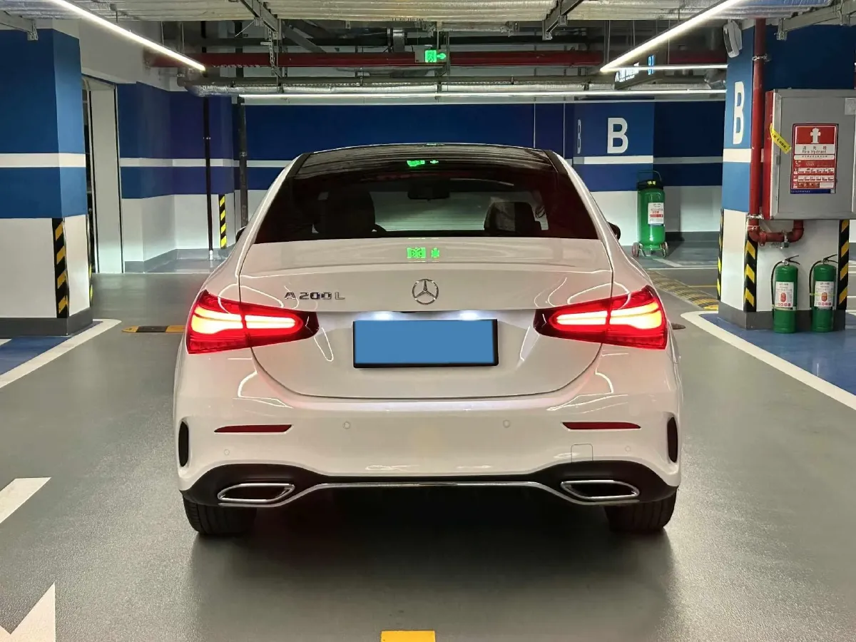 2023 Mercedes-Benz A Class 1.3T 163HP L4 7DCT,autocango,china used car exporter,china ev exporter,chinese used car exporter,chinese used ev exporter