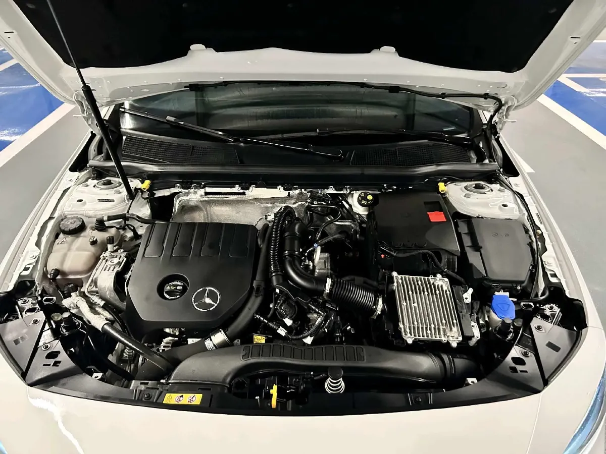 2023 Mercedes-Benz A Class 1.3T 163HP L4 7DCT,autocango,china used car exporter,china ev exporter,chinese used car exporter,chinese used ev exporter