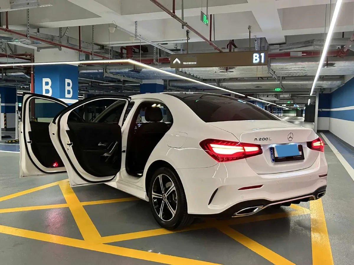 2023 Mercedes-Benz A Class 1.3T 163HP L4 7DCT,autocango,china used car exporter,china ev exporter,chinese used car exporter,chinese used ev exporter