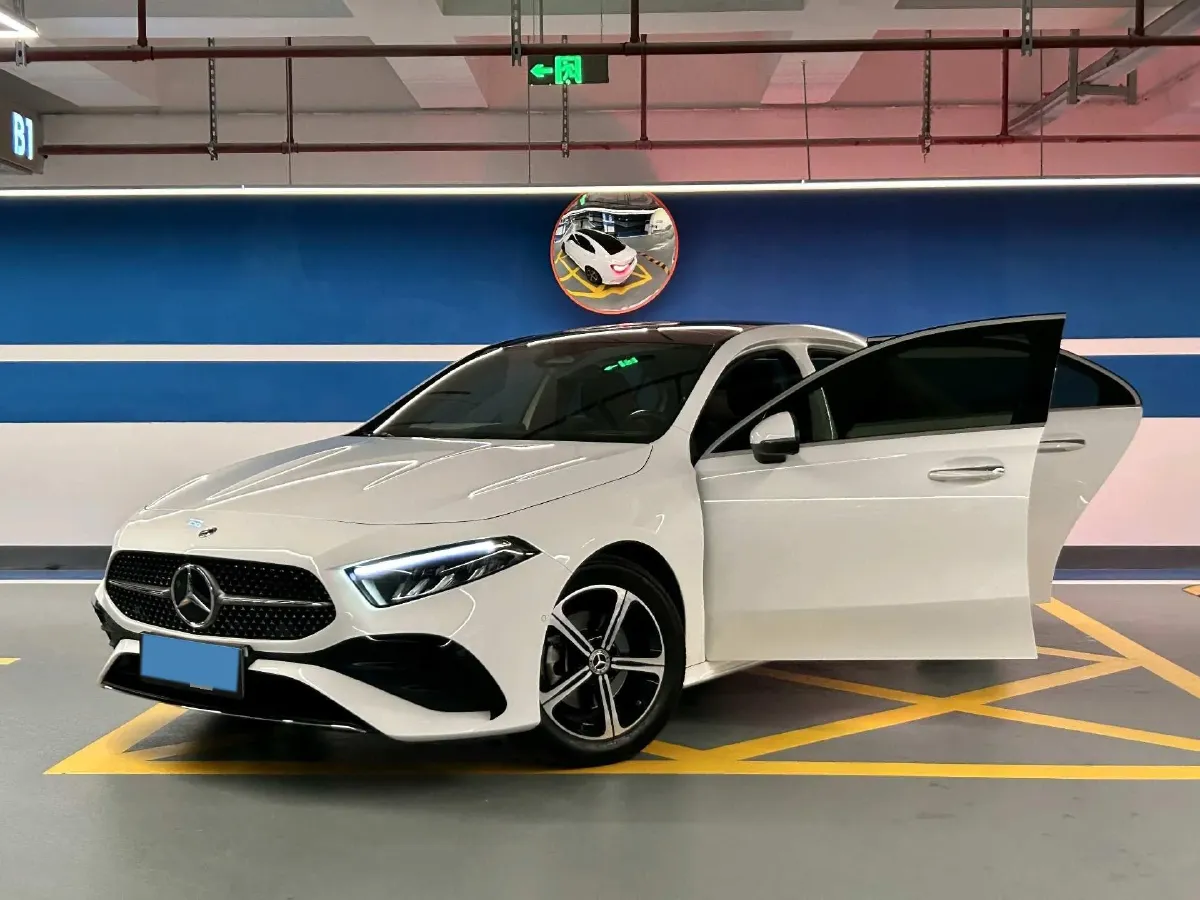 2023 Mercedes-Benz A Class 1.3T 163HP L4 7DCT,autocango,china used car exporter,china ev exporter,chinese used car exporter,chinese used ev exporter