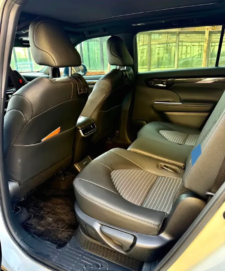 2024 Toyota Crown Kluger 2.5L 189HP L4 E-CVT Hybrid,autocango,china used car exporter,china ev exporter,chinese used car exporter,chinese used ev exporter