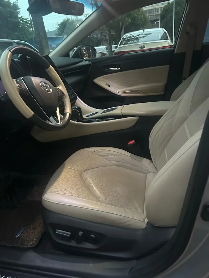 2022 Toyota Avalon 2.5L 209HP L4 8AT,autocango,china used car exporter,china ev exporter,chinese used car exporter,chinese used ev exporter