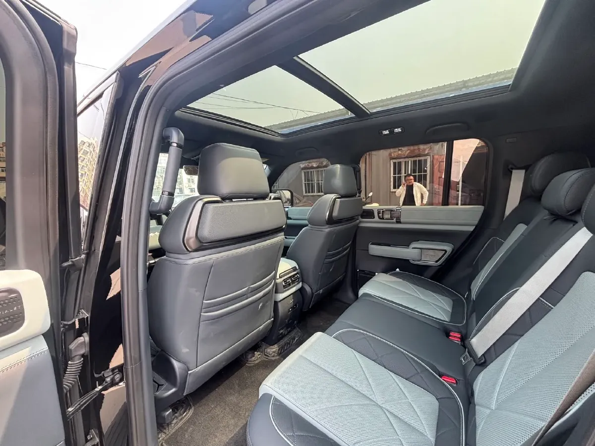 2023 FangChengBao Bao 5 1.5T 194HP L4 E-CVT PHEV 31.8KWH,autocango,china used car exporter,china ev exporter,chinese used car exporter,chinese used ev exporter