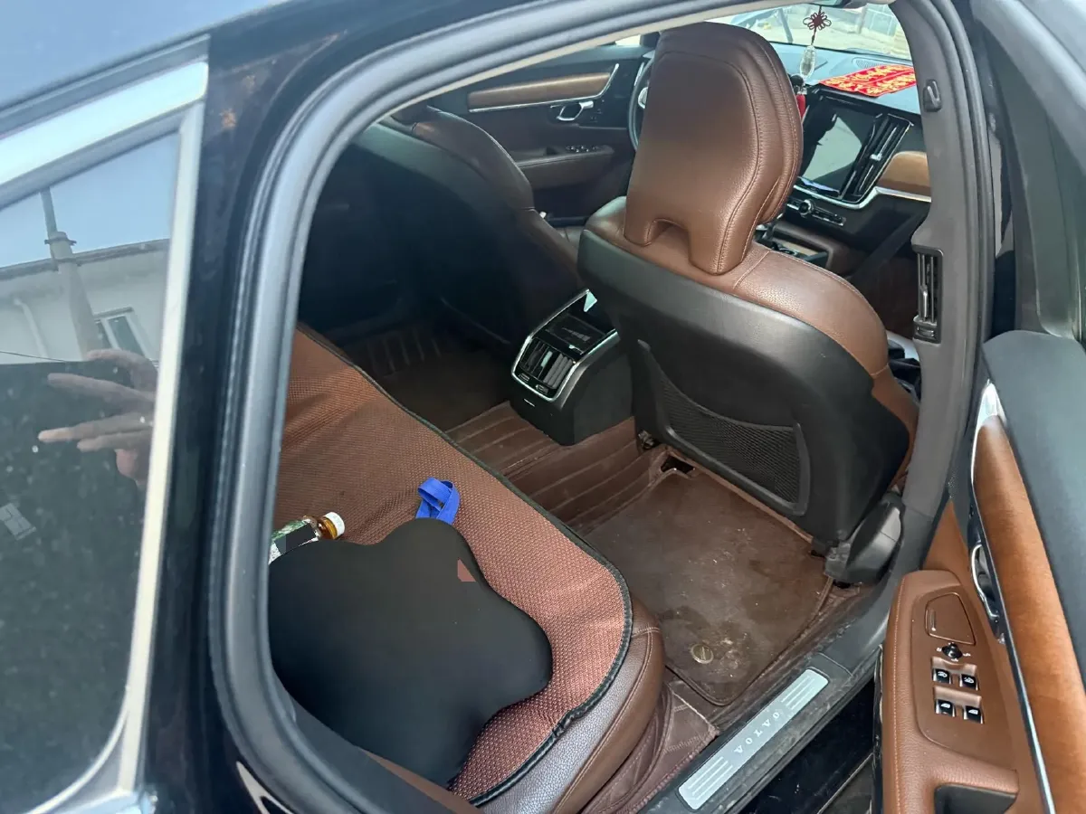 2020 Volvo S90 2.0T 254HP L4 8AT,autocango,china used car exporter,china ev exporter,chinese used car exporter,chinese used ev exporter