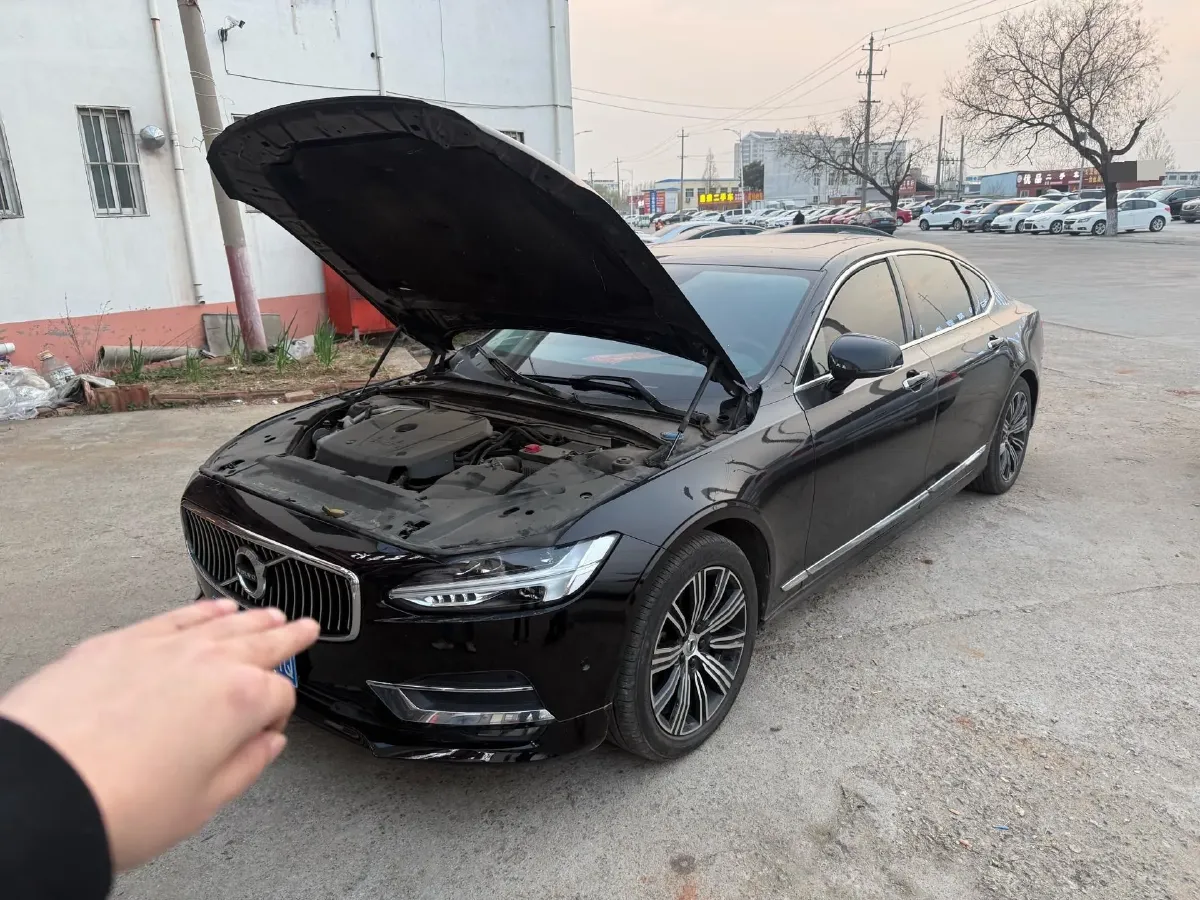 2020 Volvo S90 2.0T 254HP L4 8AT,autocango,china used car exporter,china ev exporter,chinese used car exporter,chinese used ev exporter