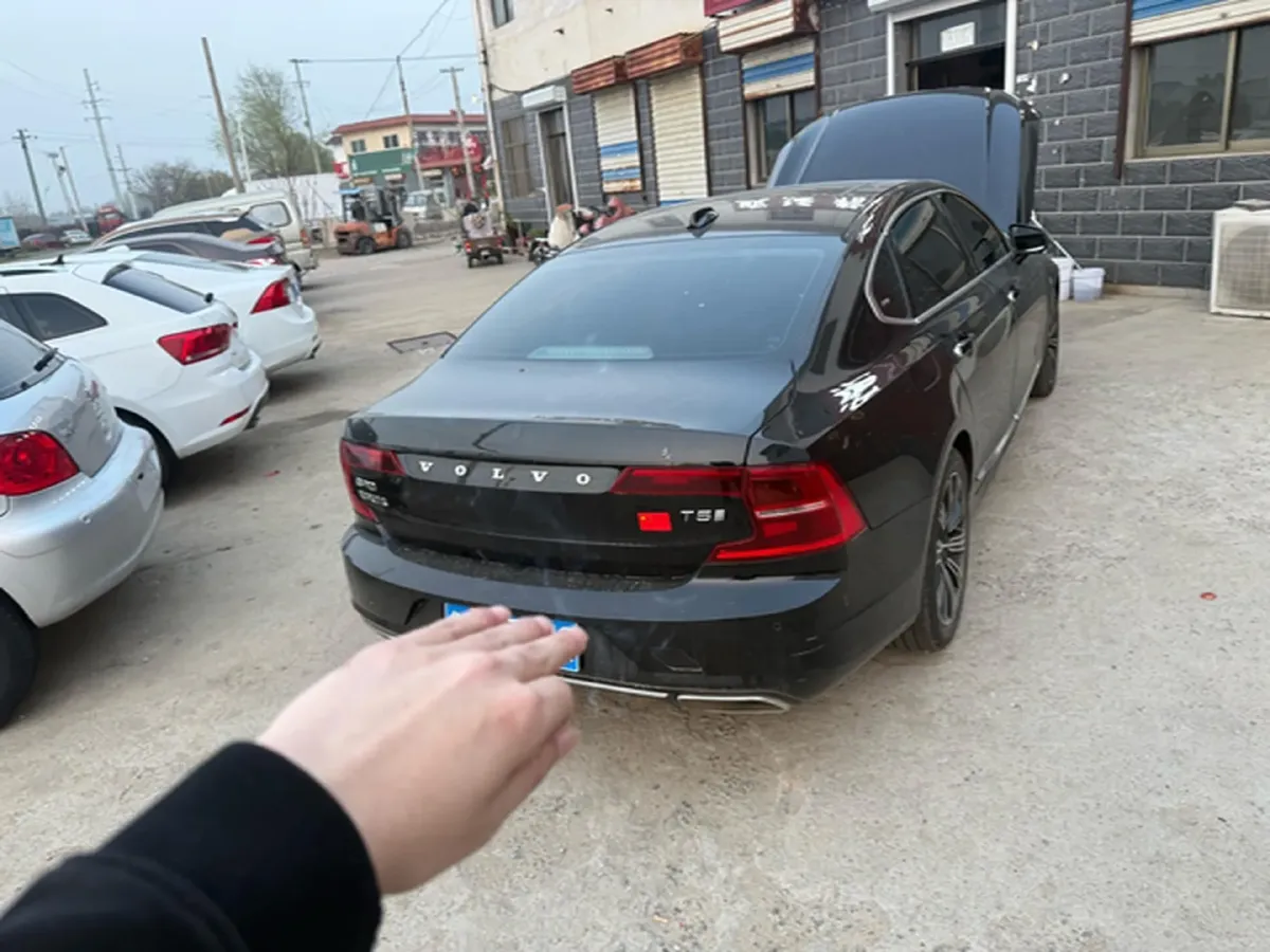 2020 Volvo S90 2.0T 254HP L4 8AT,autocango,china used car exporter,china ev exporter,chinese used car exporter,chinese used ev exporter