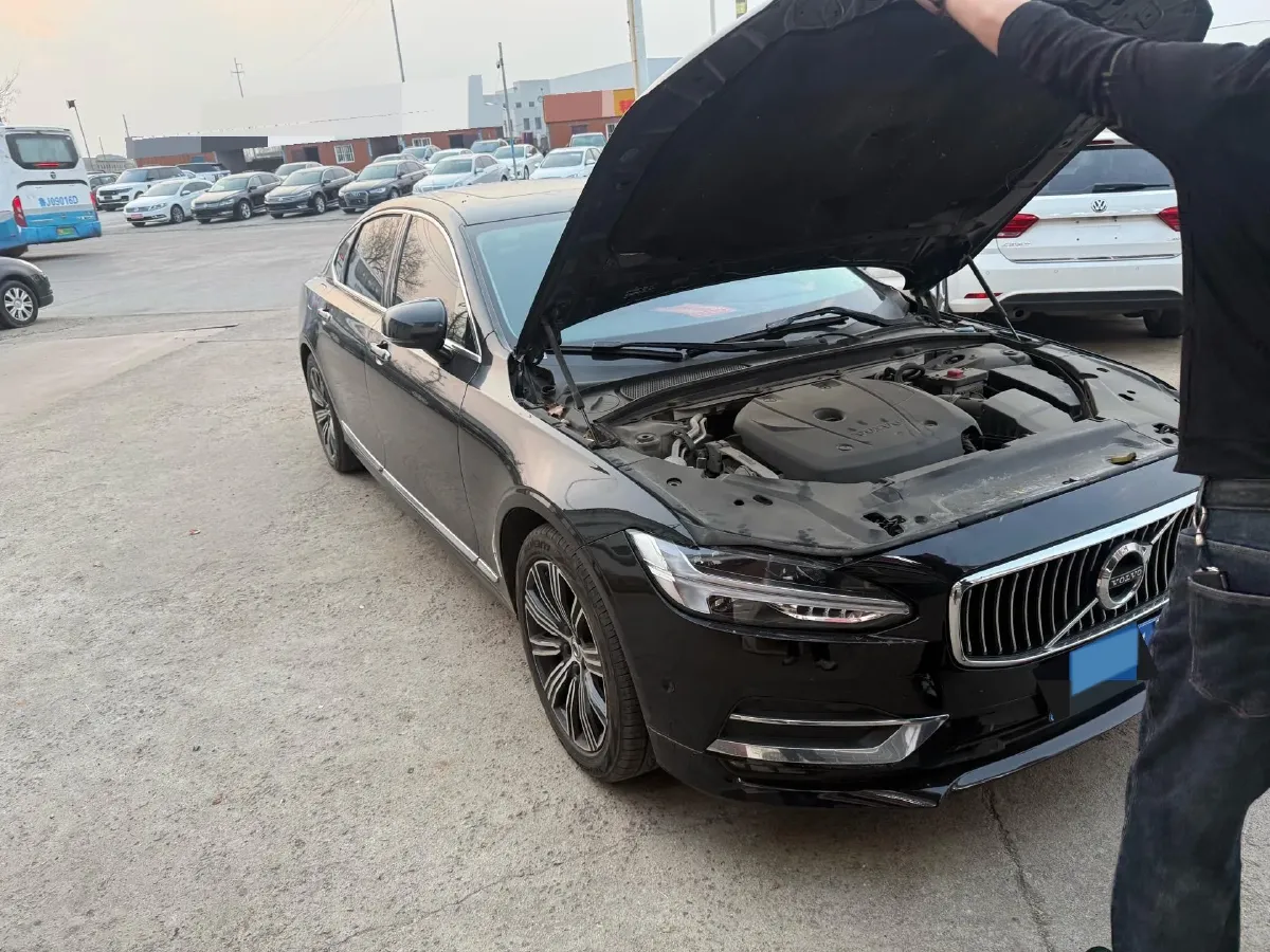2020 Volvo S90 2.0T 254HP L4 8AT,autocango,china used car exporter,china ev exporter,chinese used car exporter,chinese used ev exporter