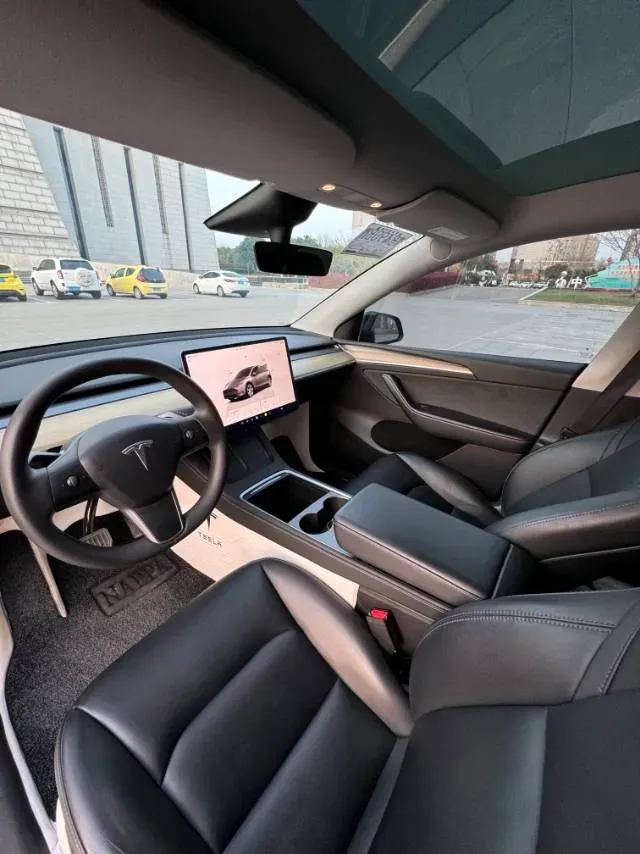 2022 Tesla Model Y BEV 60KWH,autocango,china used car exporter,china ev exporter,chinese used car exporter,chinese used ev exporter