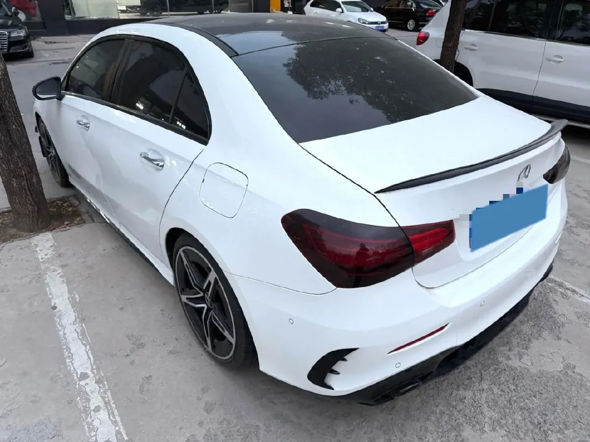 2024 Mercedes-Benz A AMG 2.0T 306HP L4 8DCT,autocango,china used car exporter,china ev exporter,chinese used car exporter,chinese used ev exporter