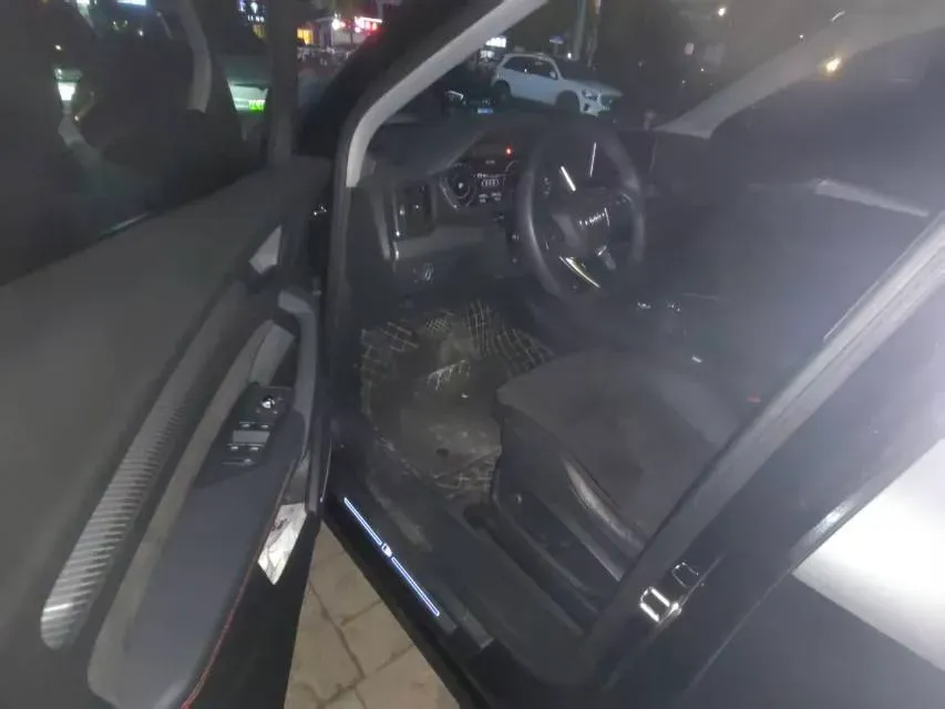 2020 Audi Q5L 2.0T 252HP L4 7DCT,autocango,china used car exporter,china ev exporter,chinese used car exporter,chinese used ev exporter