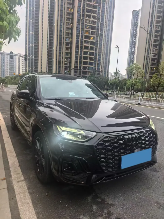 2022 Audi Q5L 2.0T 252HP L4 7DCT,autocango,china used car exporter,china ev exporter,chinese used car exporter,chinese used ev exporter