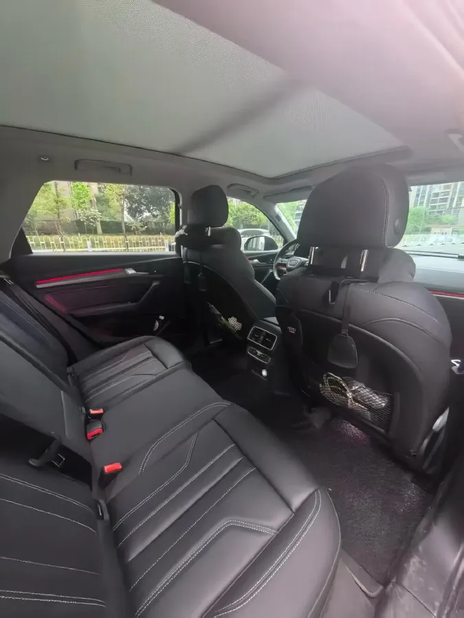 2022 Audi Q5L 2.0T 252HP L4 7DCT,autocango,china used car exporter,china ev exporter,chinese used car exporter,chinese used ev exporter