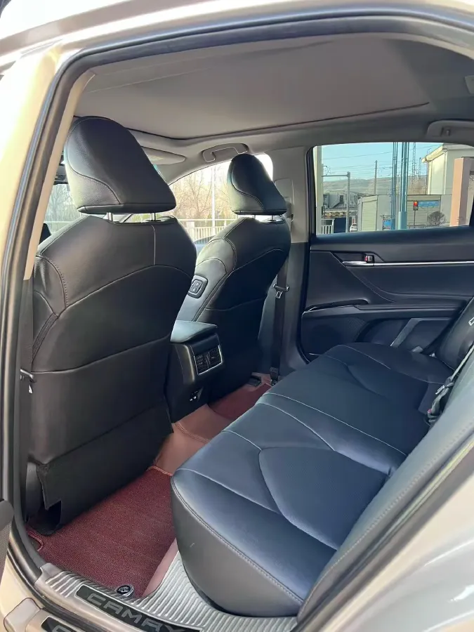 2021 Toyota Camry 2.5L 209HP L4 8AT,autocango,china used car exporter,china ev exporter,chinese used car exporter,chinese used ev exporter