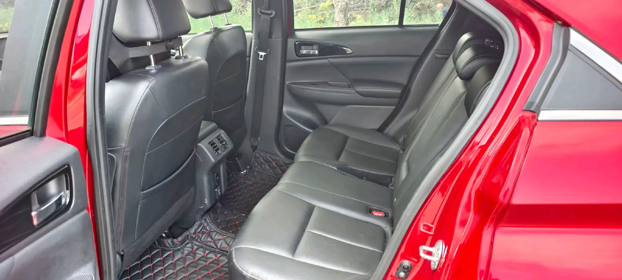 2021 Mitsubishi Eclipse Cross 1.5T 170HP L4 CVT,autocango,china used car exporter,china ev exporter,chinese used car exporter,chinese used ev exporter