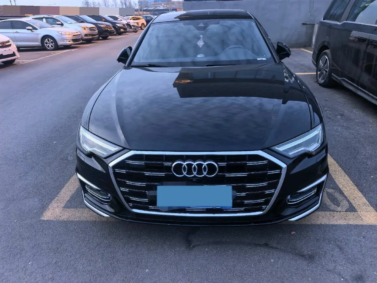 2021 Audi A6L 2.0T 224HP L4 7DCT,autocango,china used car exporter,china ev exporter,chinese used car exporter,chinese used ev exporter