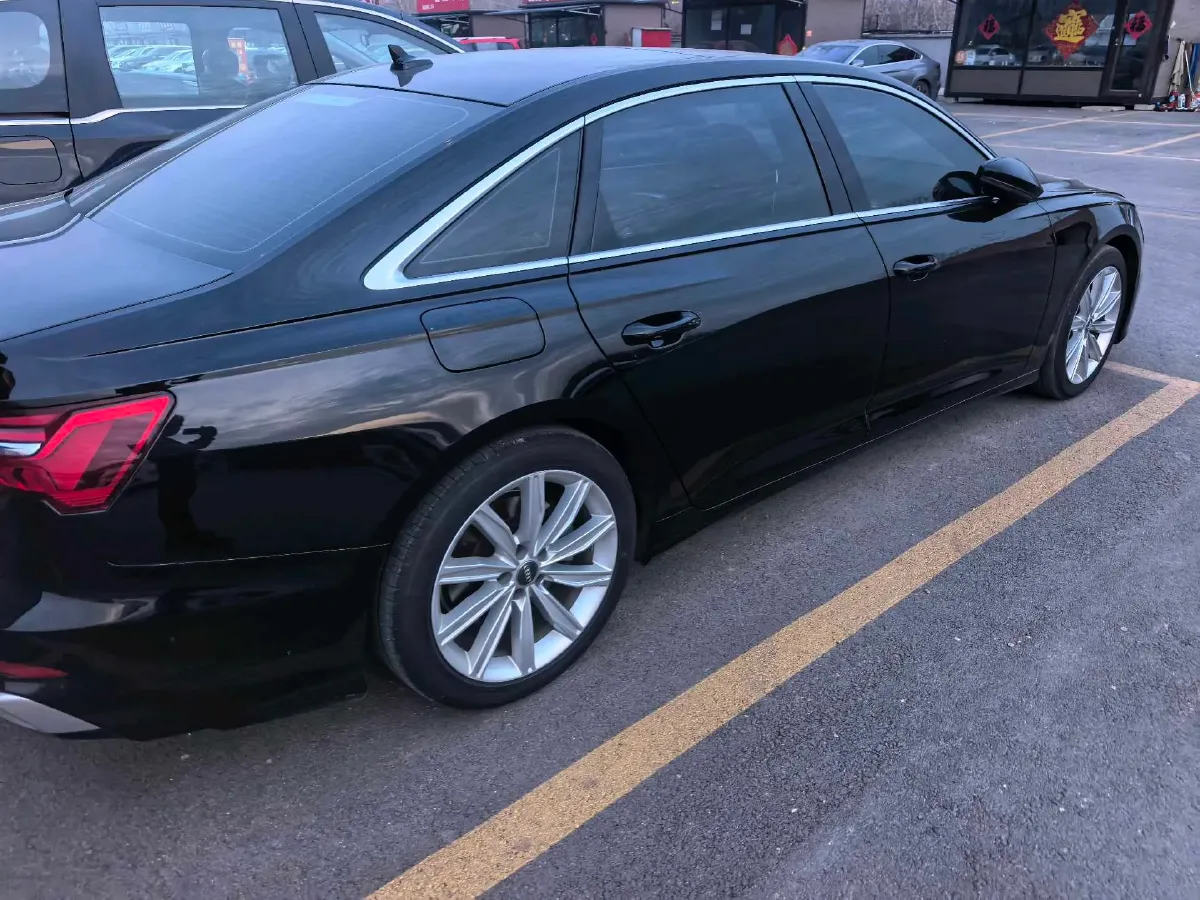 2021 Audi A6L 2.0T 224HP L4 7DCT,autocango,china used car exporter,china ev exporter,chinese used car exporter,chinese used ev exporter