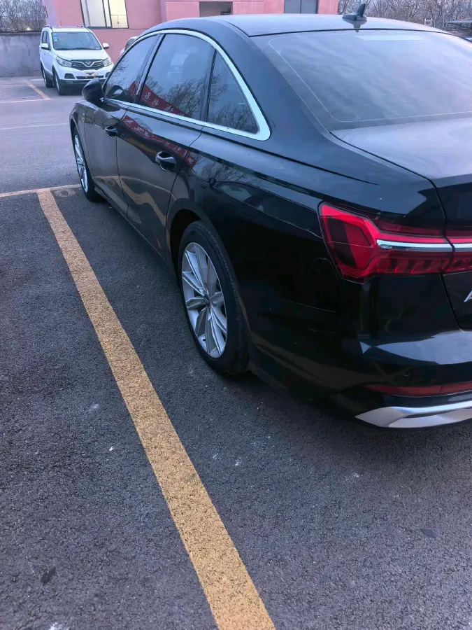 2021 Audi A6L 2.0T 224HP L4 7DCT,autocango,china used car exporter,china ev exporter,chinese used car exporter,chinese used ev exporter