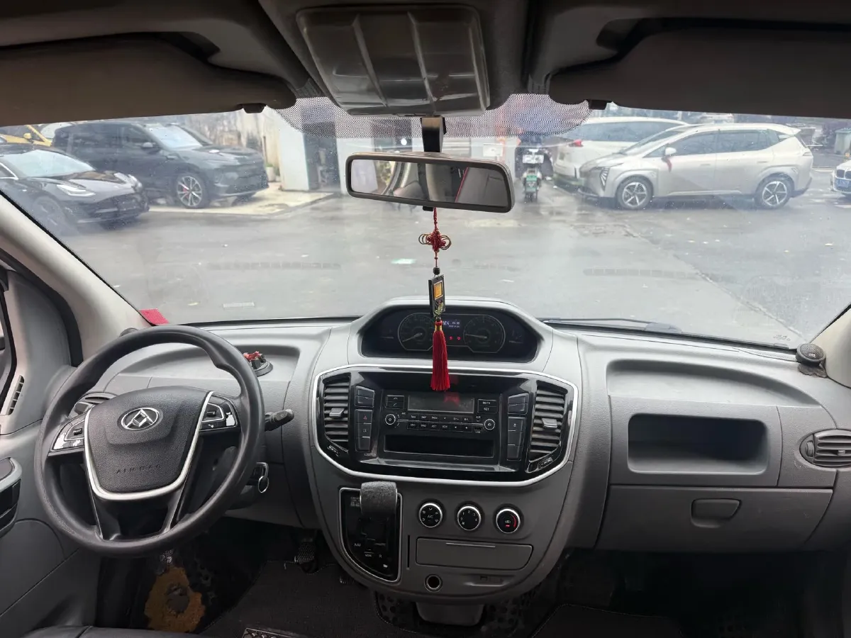 2018 MAXUS XinTu V80 2.5T 136HP L4 6MT,autocango,china used car exporter,china ev exporter,chinese used car exporter,chinese used ev exporter