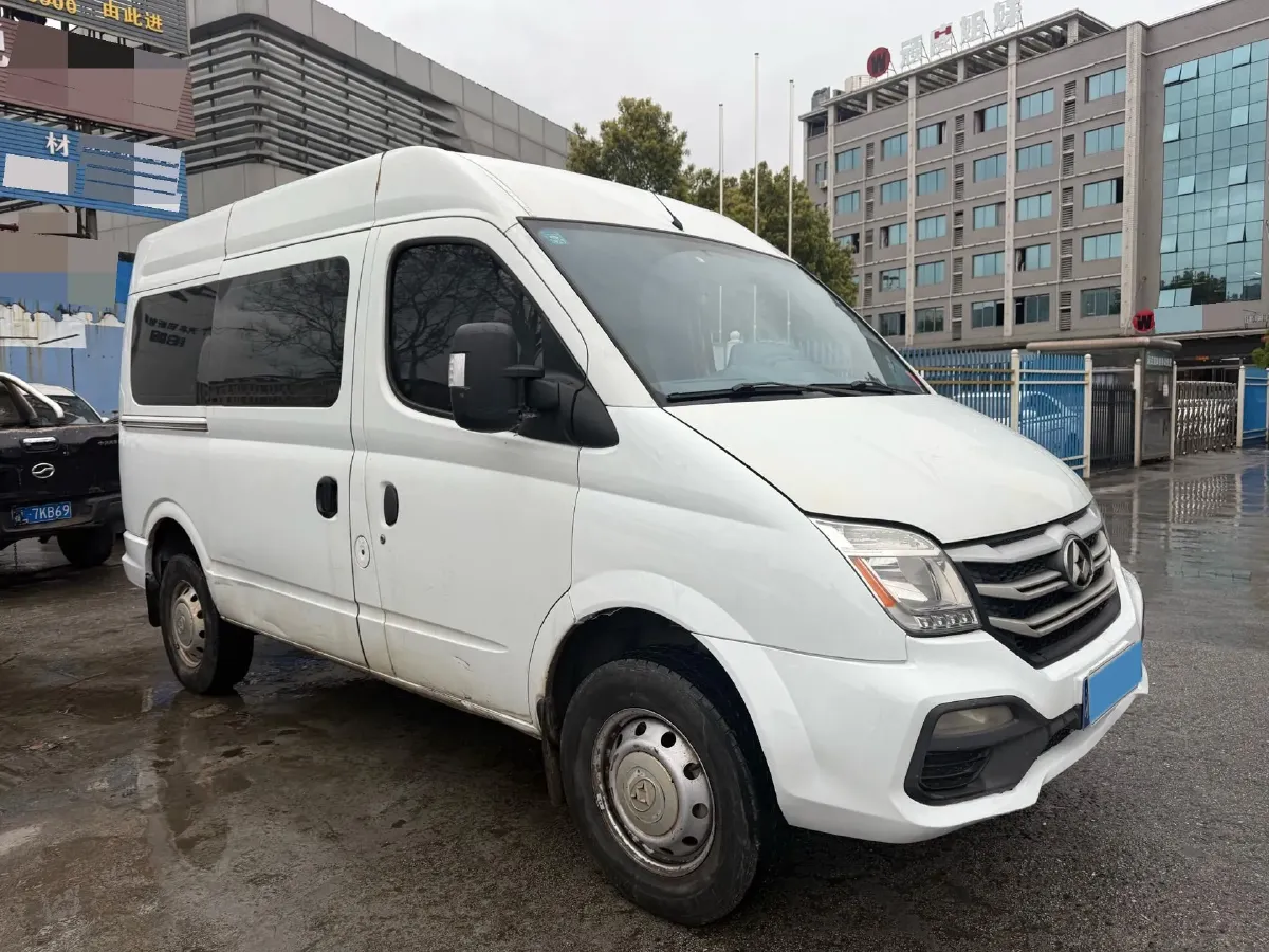 2018 MAXUS XinTu V80 2.5T 136HP L4 6MT,autocango,china used car exporter,china ev exporter,chinese used car exporter,chinese used ev exporter