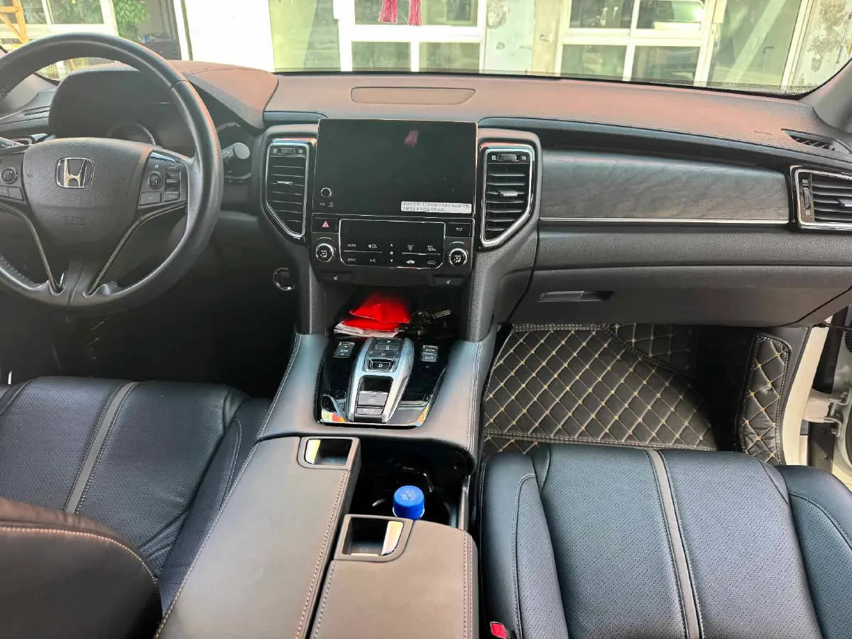 2020 Honda UR-V 2.0T 272HP L4 9AT,autocango,china used car exporter,china ev exporter,chinese used car exporter,chinese used ev exporter