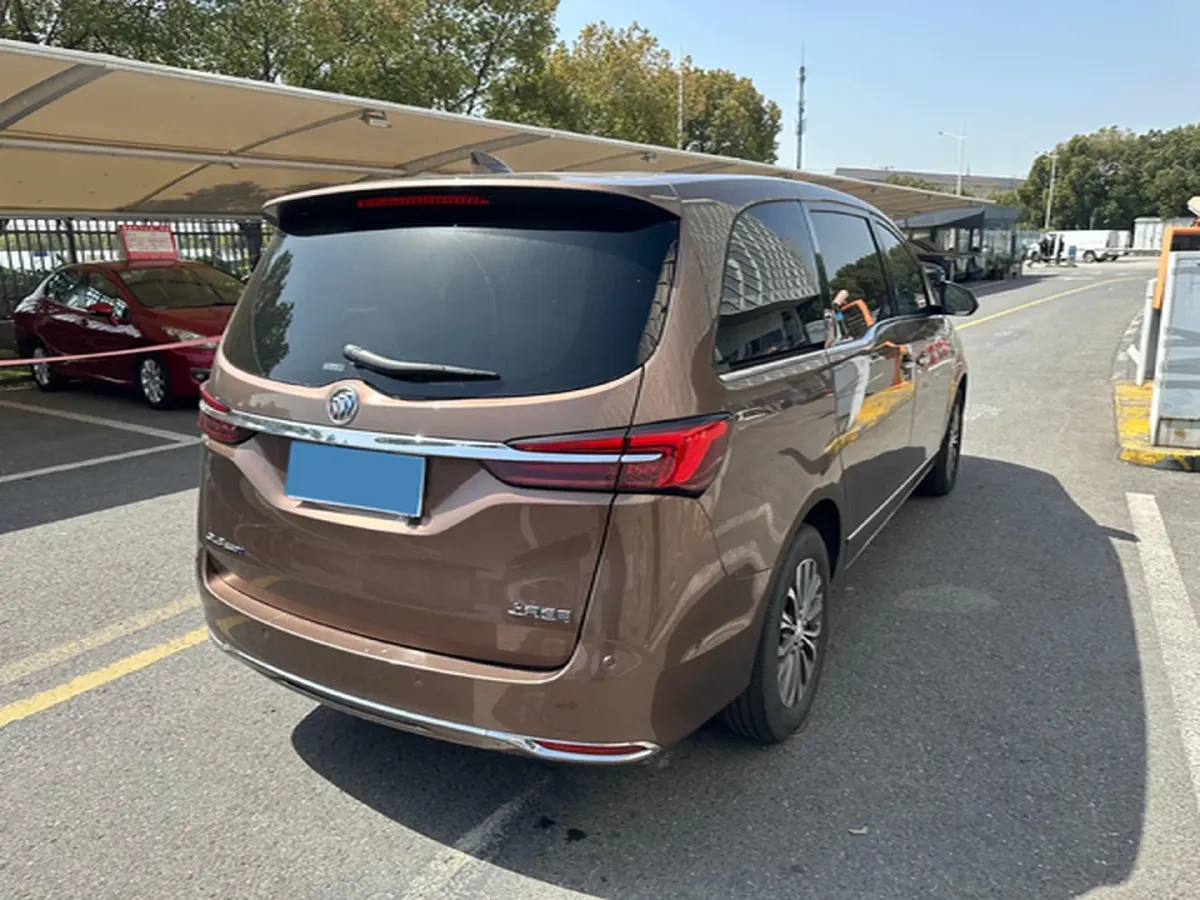 2022 Buick GL8 2.0T 237HP L4 9AT,autocango,china used car exporter,china ev exporter,chinese used car exporter,chinese used ev exporter